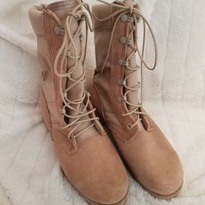 USGI Army Footwear Combat Boot SZ 2.5 Men's